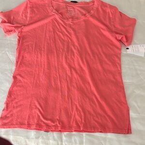 Melrose and Market Vibrant Pink Short Sleeve Tee